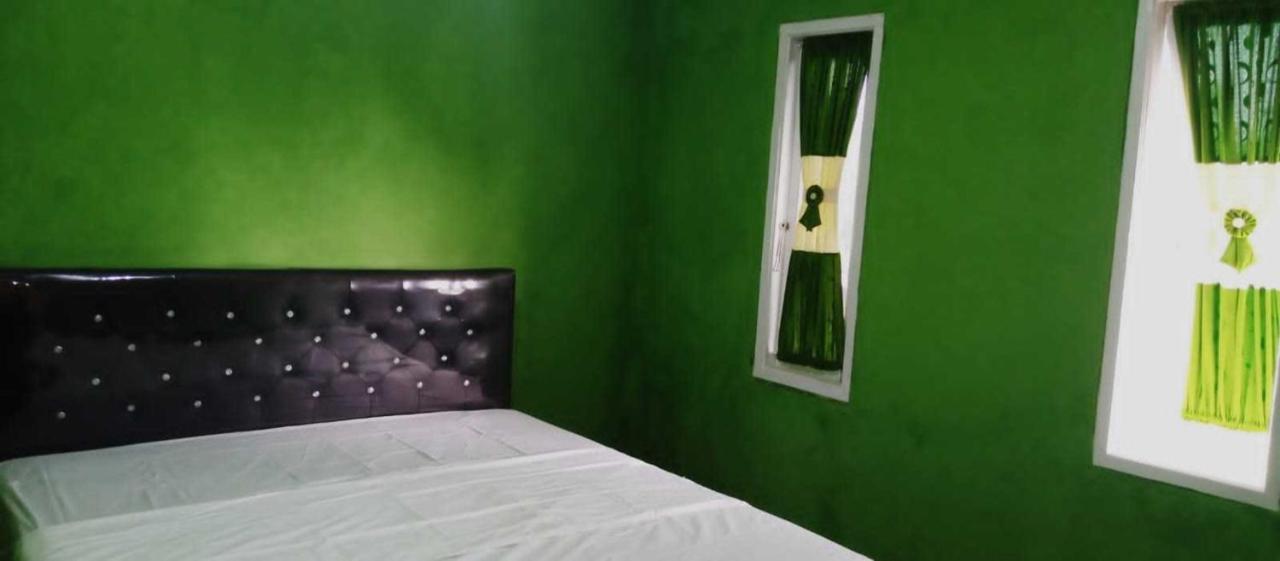 Express O 91843 Bbs Villa Ciater Bandung Exterior photo